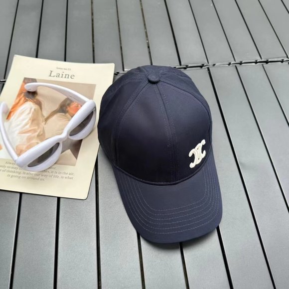 Chanel peaked cap 100% authentic brand new unused main image 5